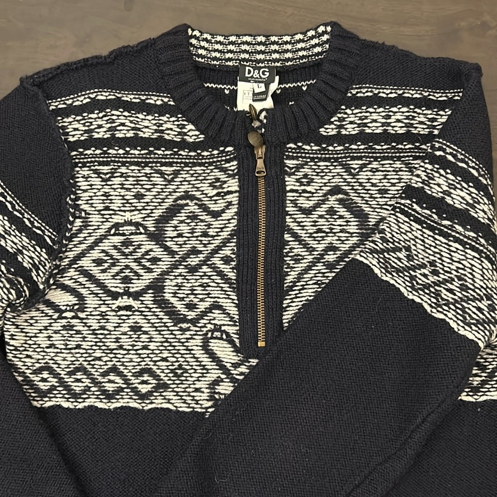 D&G  sweater